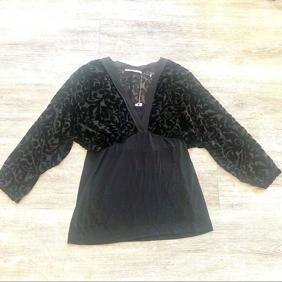 Language black velvet top S - Picture 4 of 8